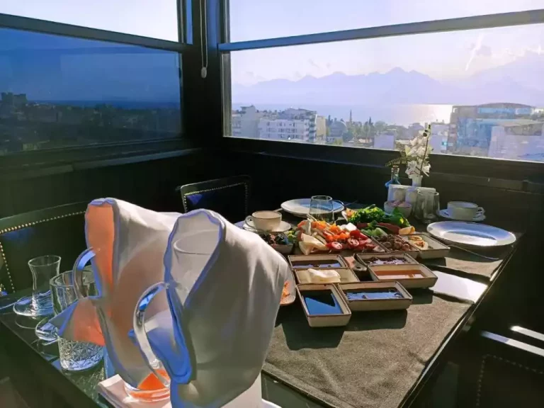 Leslion Luxury Hotel