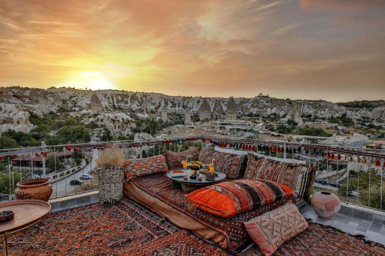 Sah Saray Cave Suites Halal Hotel