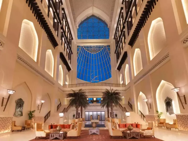 Bab Al Qasr Hotel